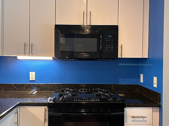 3rd image of 1480 Broadway Unit 2105