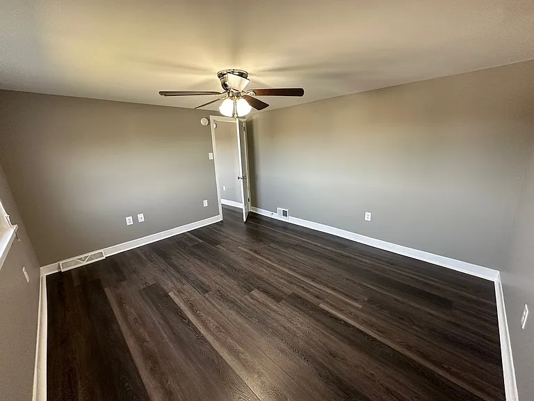 210 Hill St — Photo 22