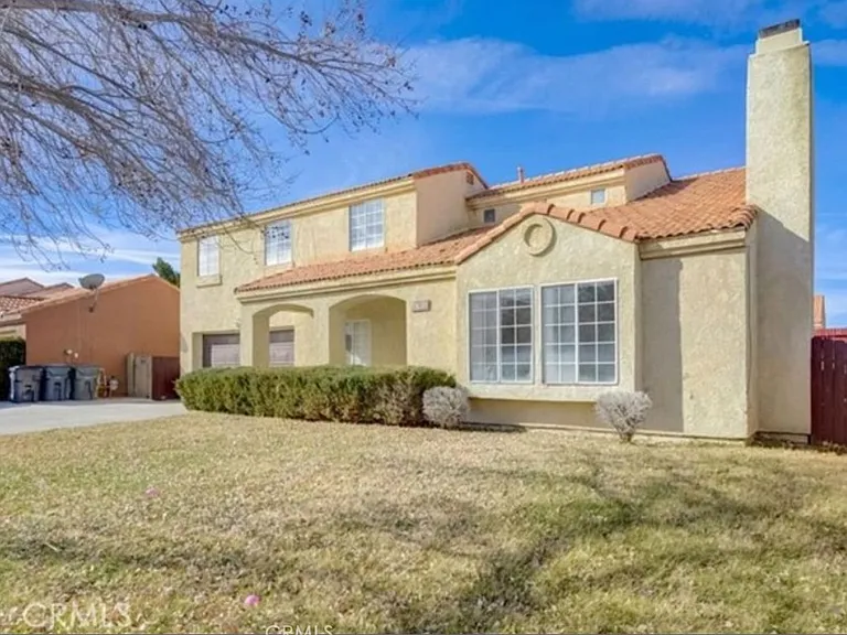 38063 Wesley Ct — Photo 3