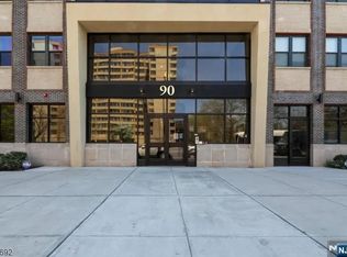 90 Clinton Ave #206, Newark, NJ 07114