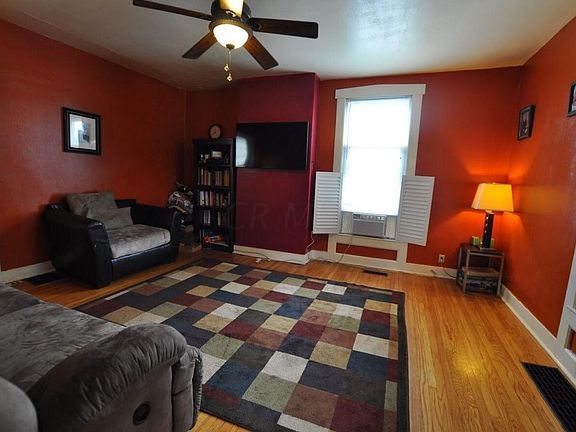 3rd image of 223 E Court St