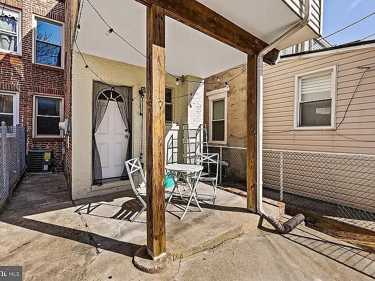 3523 Gough St — Photo 31