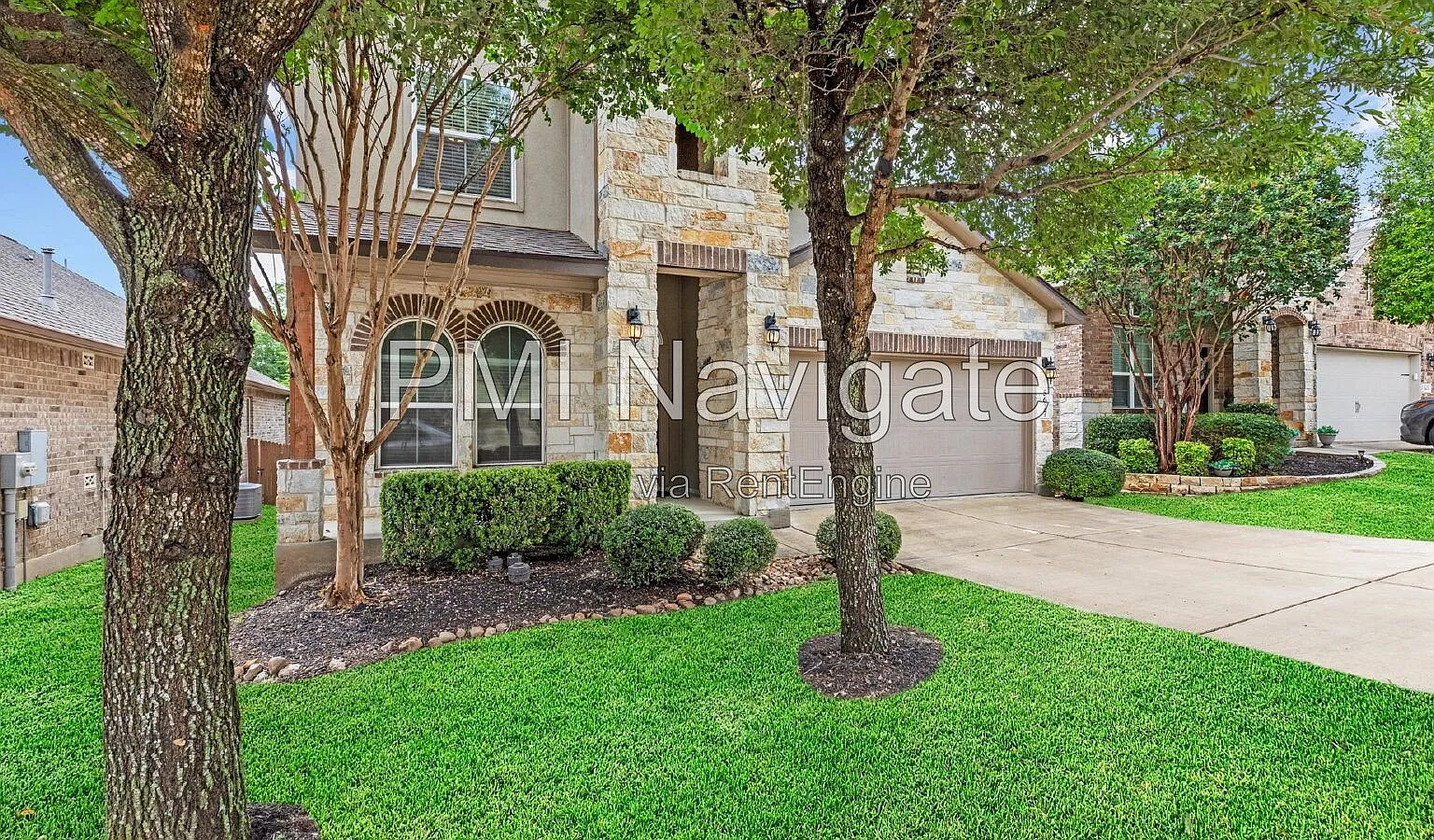 4 bed, 2.5 bath, 2243 sqft, $2,100 — Photo 2