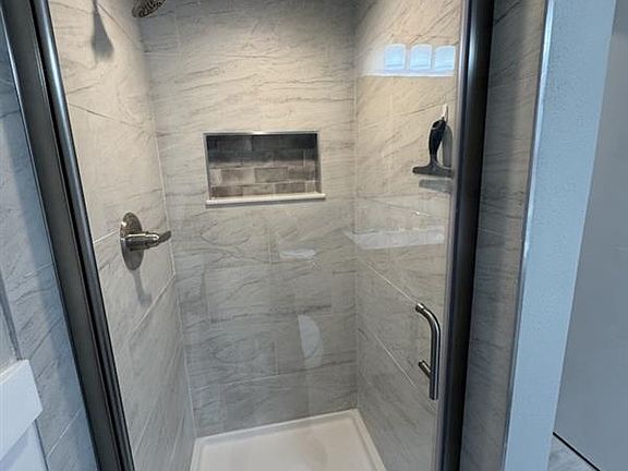 2nd image of 5411 Sweetwater Terrace Cir