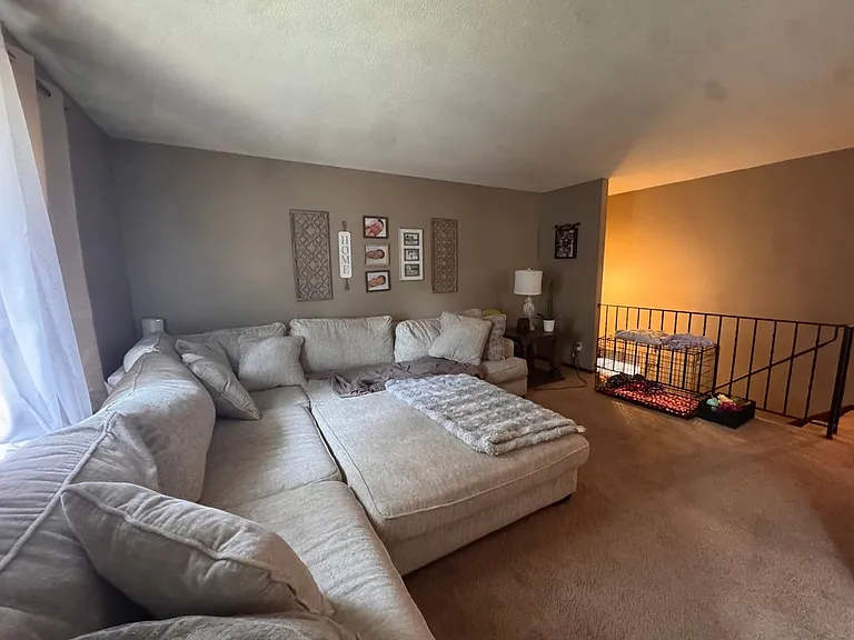 1097 Regency Dr — Photo 6