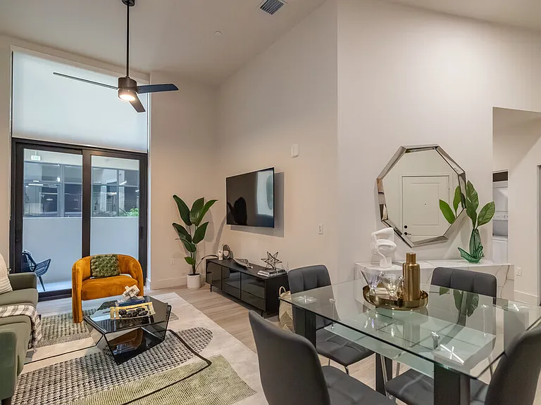 17631 S Dixie Hwy #410 — Photo 5