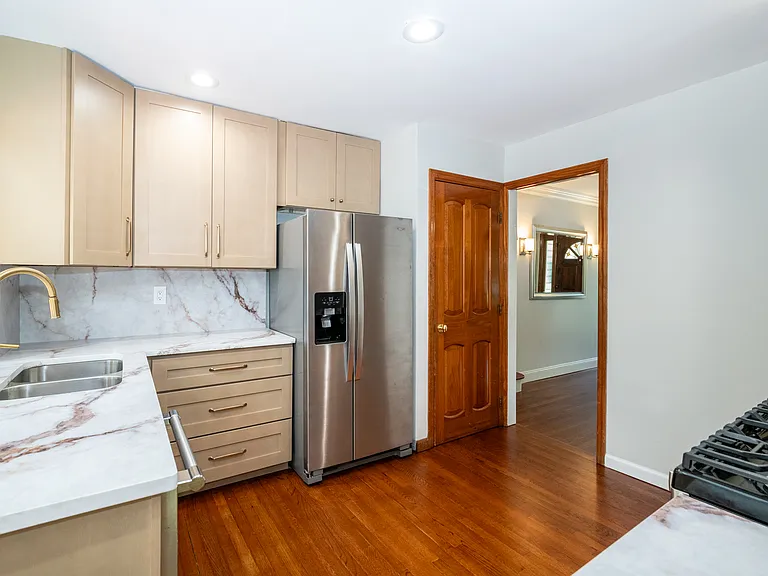 177 Puritan Dr — Photo 16