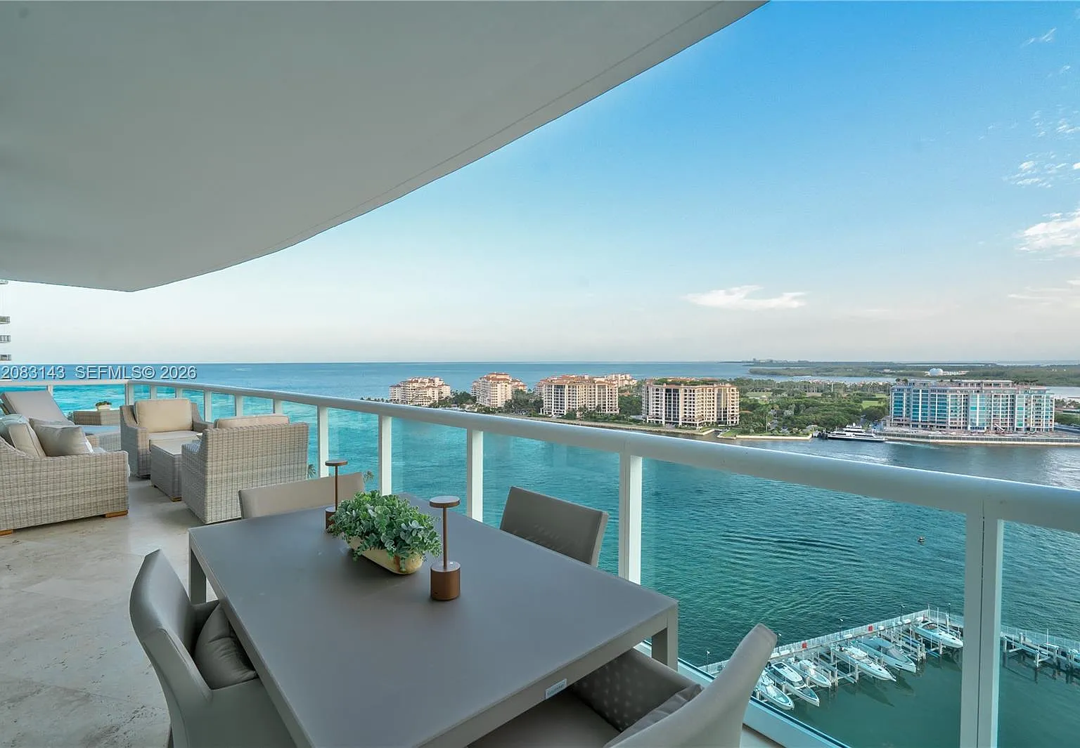 Murano At Portofino Condo — Photo 2