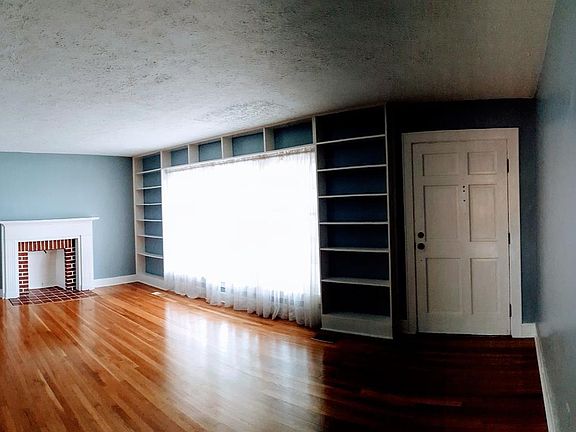 4th image of 420 Vista Ct