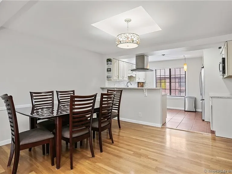 237 Strawberry Hill Ave #42 — Photo 7