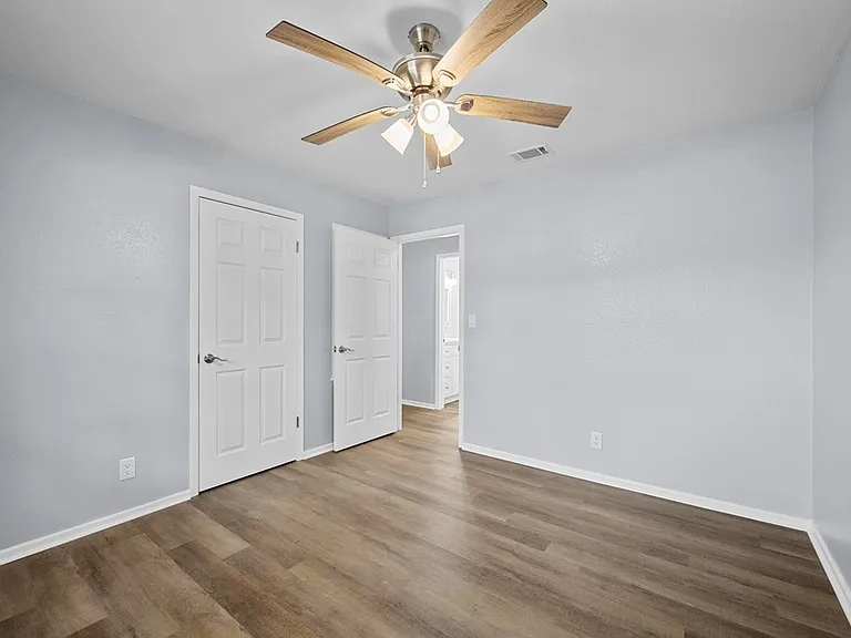 200 Winding Way — Photo 15