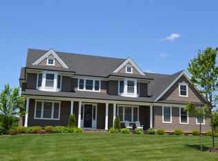 17 Phipps Pl, Tinton Falls, NJ 07724