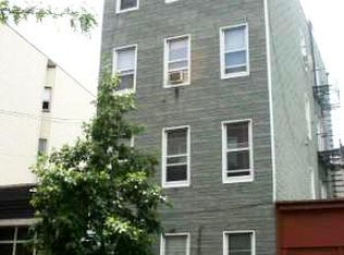 136 N 8th St, Brooklyn, NY 11249