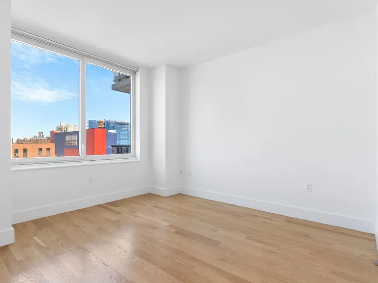 150 4th Ave #6G — Photo 5