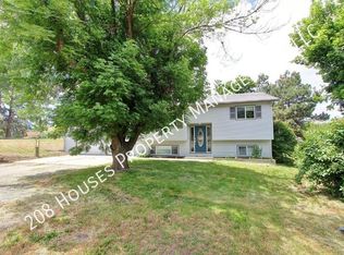 102 View Cir, Horseshoe Bend, ID 83629