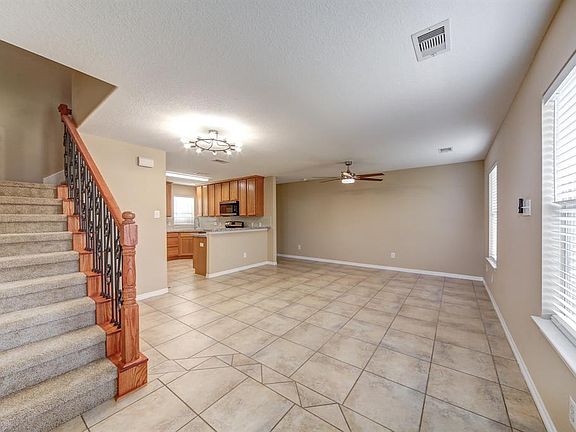 3rd image of 11226 Valley Kings Dr