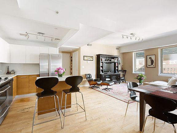 3rd image of 133 Water St APT 9C