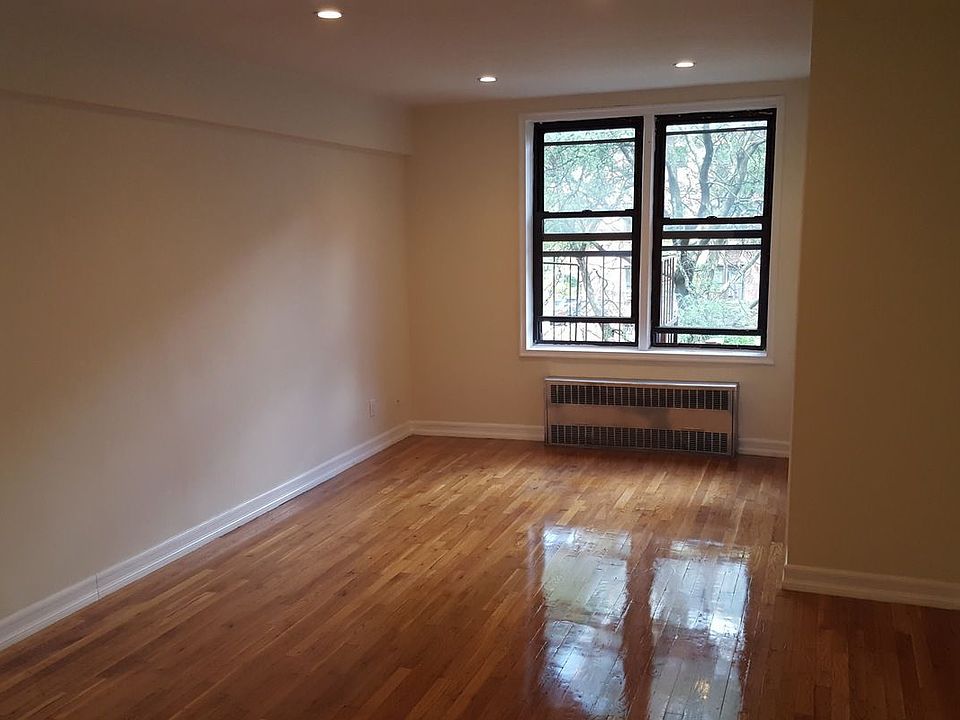 1st image of 14905 79th Ave APT 312