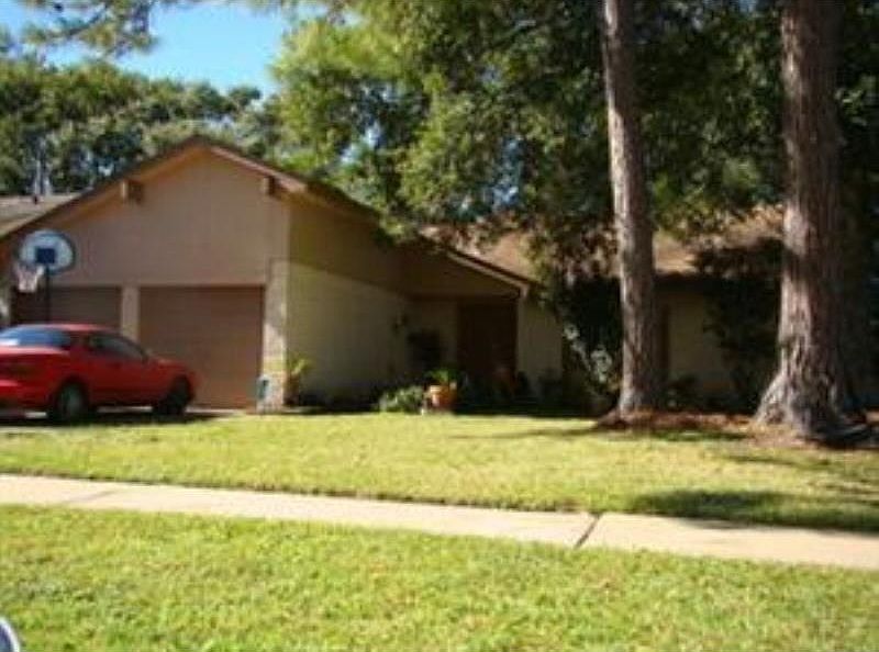 1st image of 2715 Quail Valley East Dr