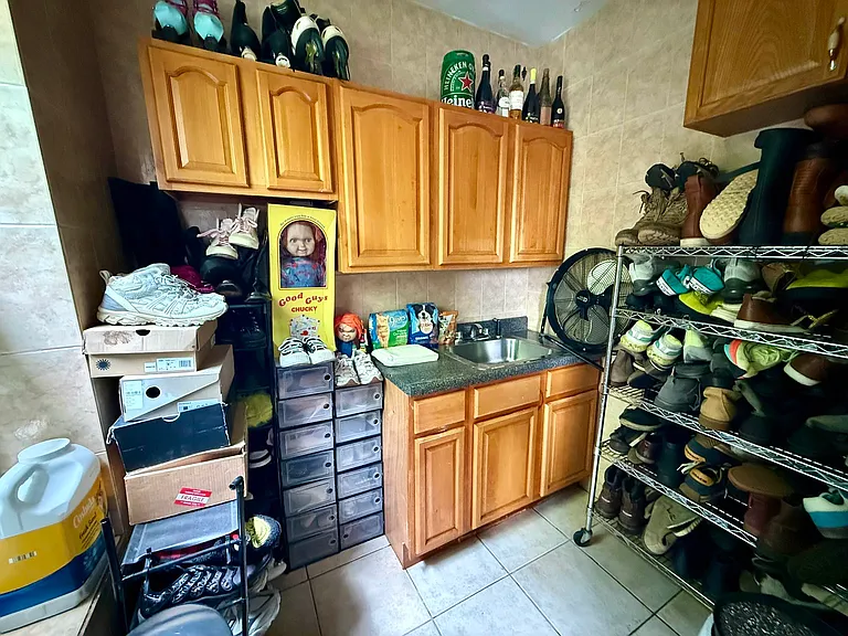 22-51 21st St #2A — Photo 4