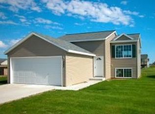 3809 34th St S, Moorhead, MN