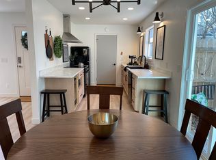 2352 W Houston St, Fayetteville, AR 72703