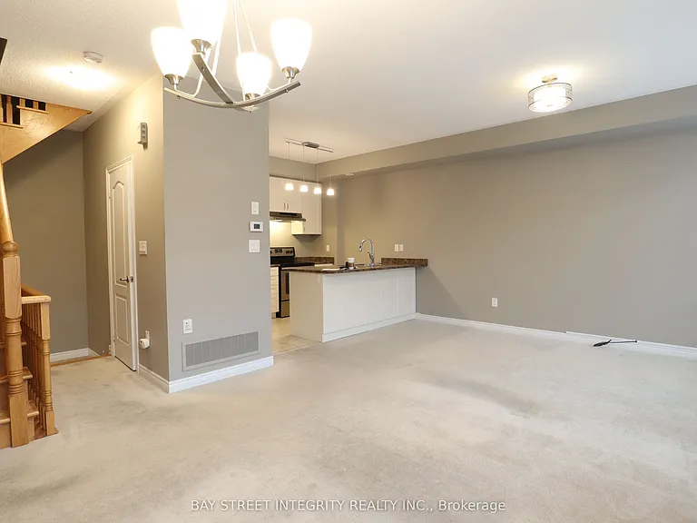 2435 Greenwich Dr #39 — Photo 12