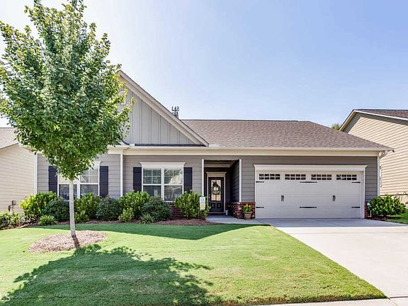 3rd image of 4526 Hidden Creek Dr