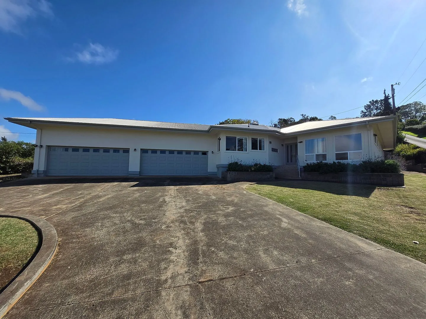 Renovated 3-Bedroom 2.5 bath Home in Kula — Photo 1