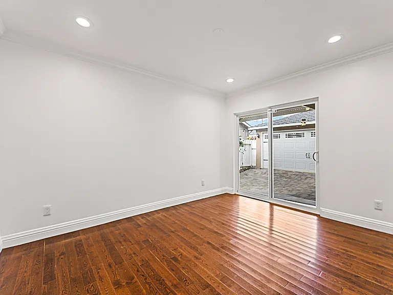 873 Avenue A — Photo 32