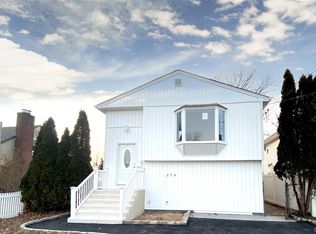 275 Beachview Street, Copiague, NY 11726