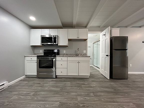 4th image of 77 Kings Hwy APT 1
