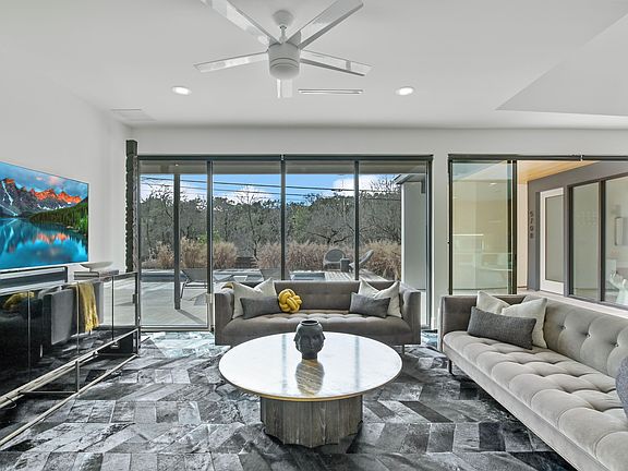 4th image of 5708 Driftwood Dr