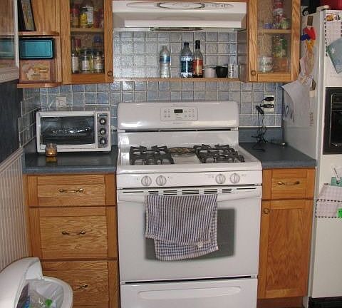 tons of storage/laminate flooring