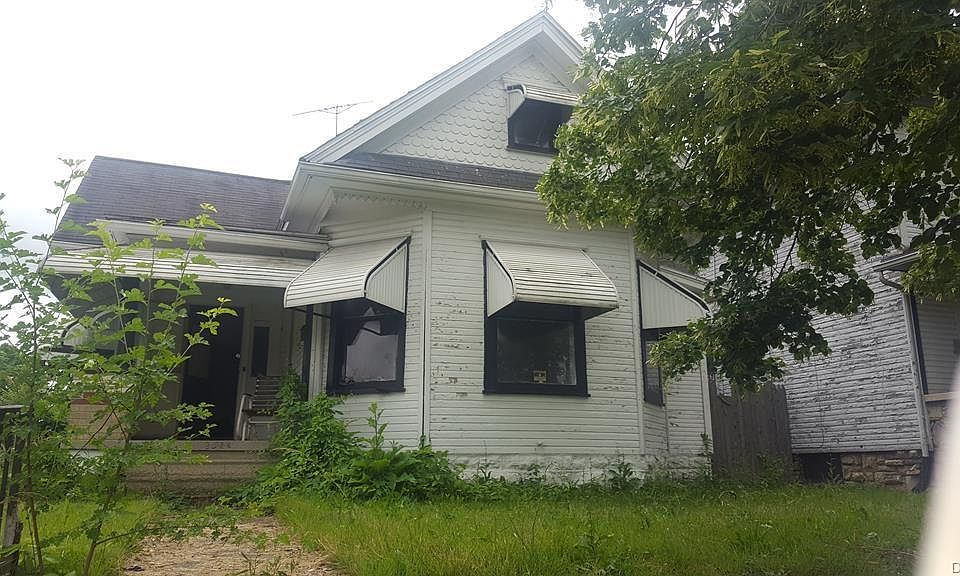 1st image of 3516 W 3rd St