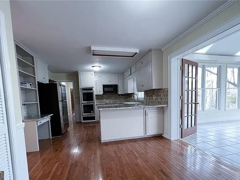 195 Deerfield Rd — Photo 7