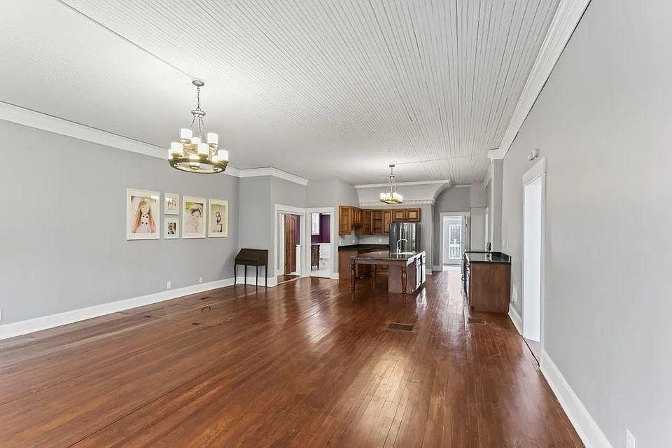1st image of 34318 Bassett Rd #2