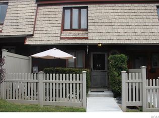 3 E Heritage Dr, New City, NY 10956