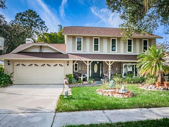 3rd image of 3405 Bloomingdale Oaks Dr