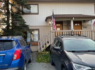 8070 Sabrina St, Anchorage, AK 99507
