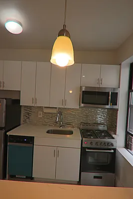 Rented by PMG Real Estate  | media 10