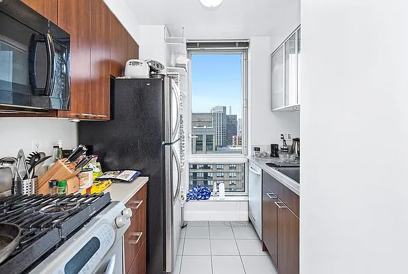 Rented by Keller Williams NYC | media 10