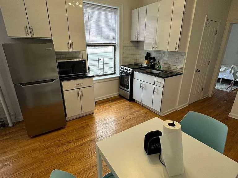 2403 Cambreleng Ave — Photo 38