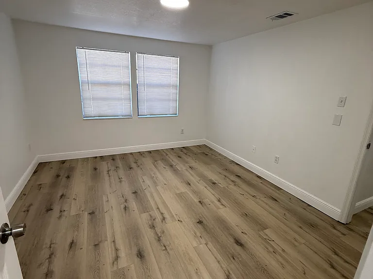 133 Sabal Ct #B — Photo 1