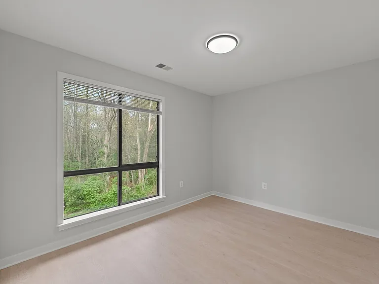 2852 Cedarest Rd — Photo 32