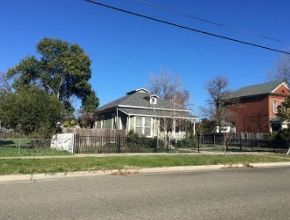 2nd image of 1774 Ferry St