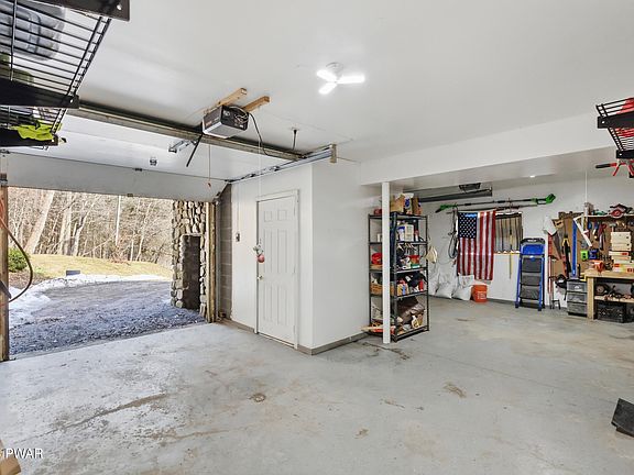 42nd image of 992 Winterdale Rd