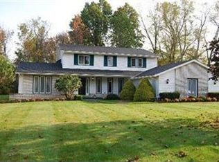 25505 Halburton Rd, Beachwood, OH 44122