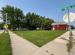 10 E Gruenwald Ave, Oshkosh, WI 54901