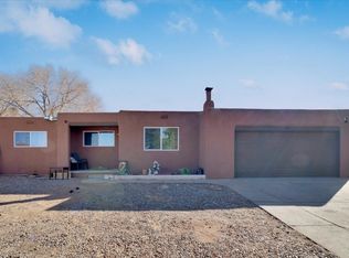 1021 Camino Carlos Rey, Santa Fe, NM 87507